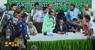 জাকসু নির্বাচনের ফল ঘোষণা চলছে